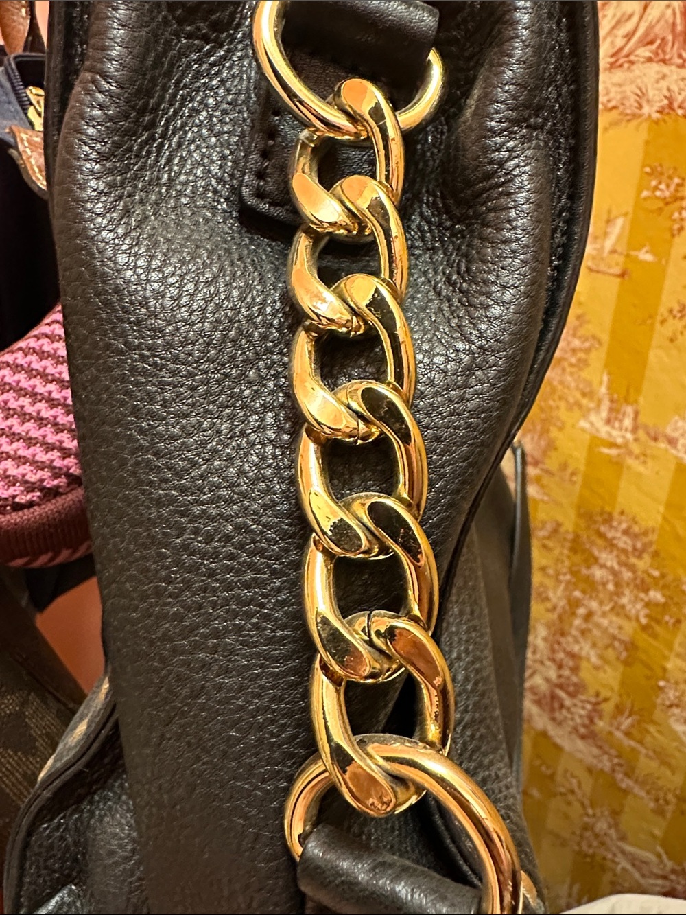 Michael Kors purse / laptop tote - black and gold - Picture 6 of 6